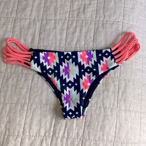 Tribal cheeky bikini bottoms